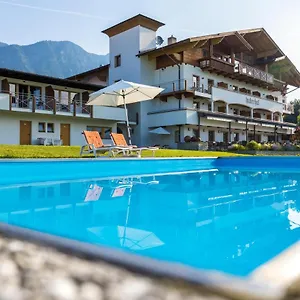Huberhof فندق