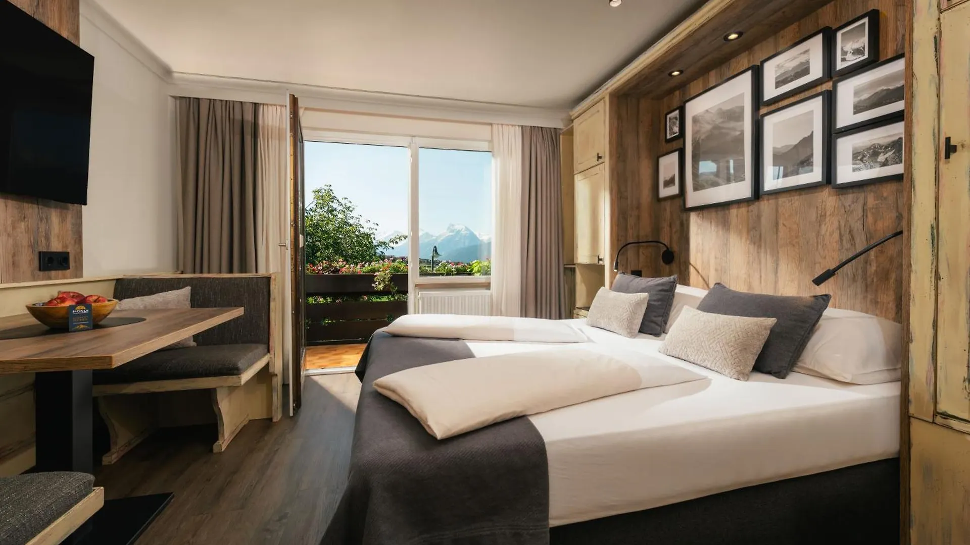 Mondi Hotel Axams 4*,  Austria